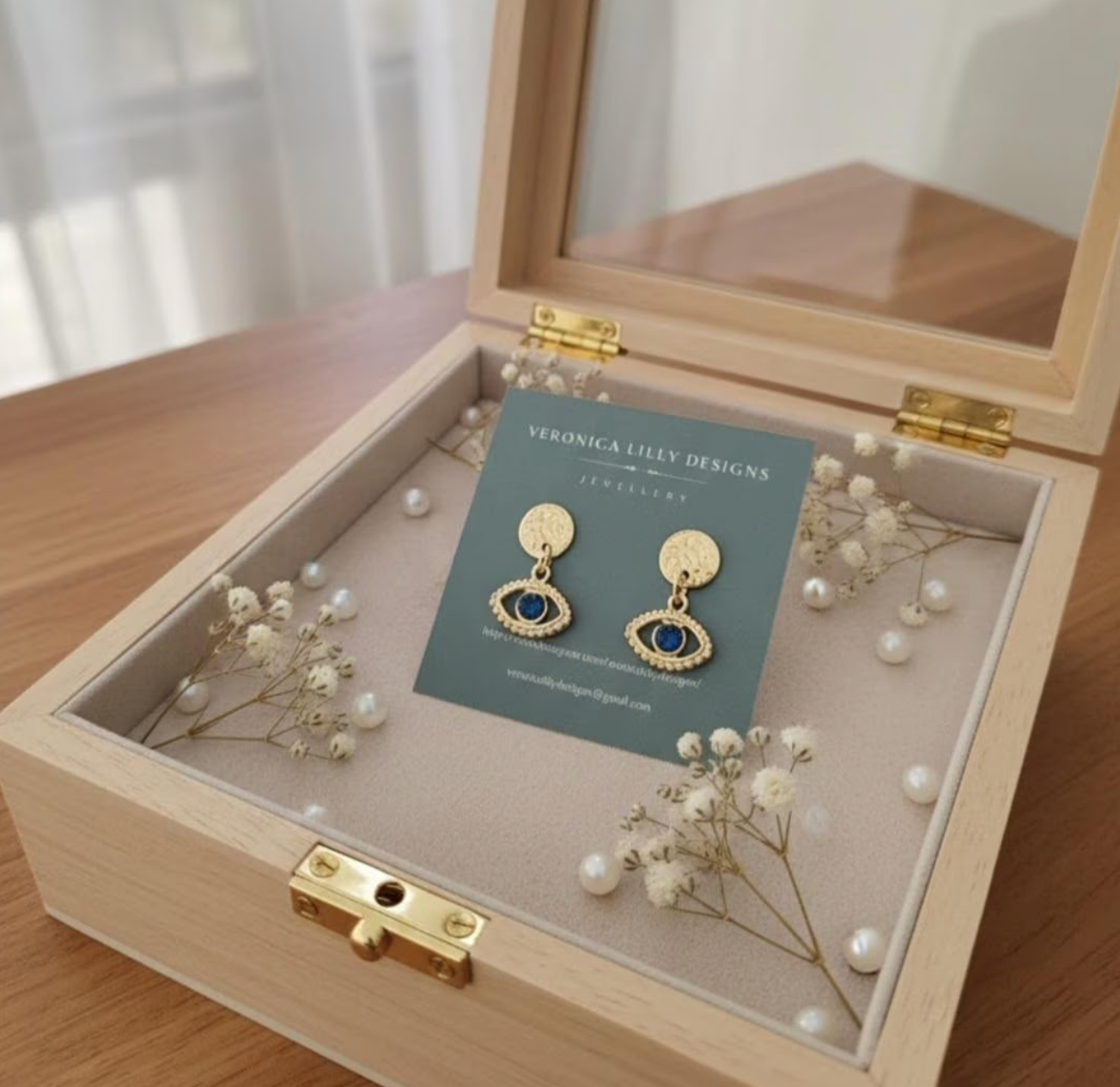 Evil Eye on Pressed Metal Golden Stud