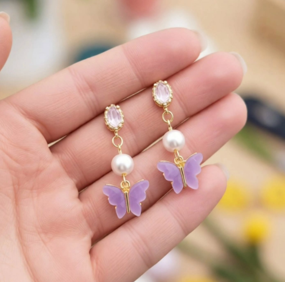 18k gold plated stud, freshwater pearl, marbled butterfly